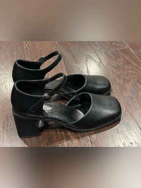 Seychelles Women Black Faux Leather Strappy Square Toe Ankle Strap Heel Size 10M